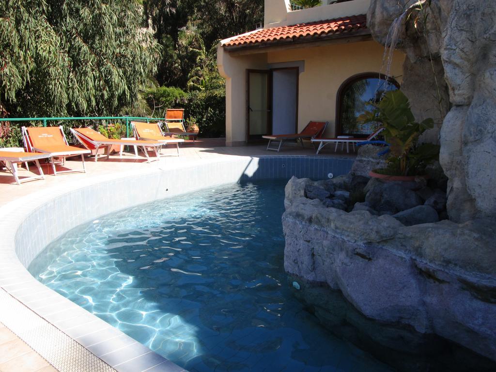 Hotel Villa Al Mare Barano dʼIschia Екстериор снимка