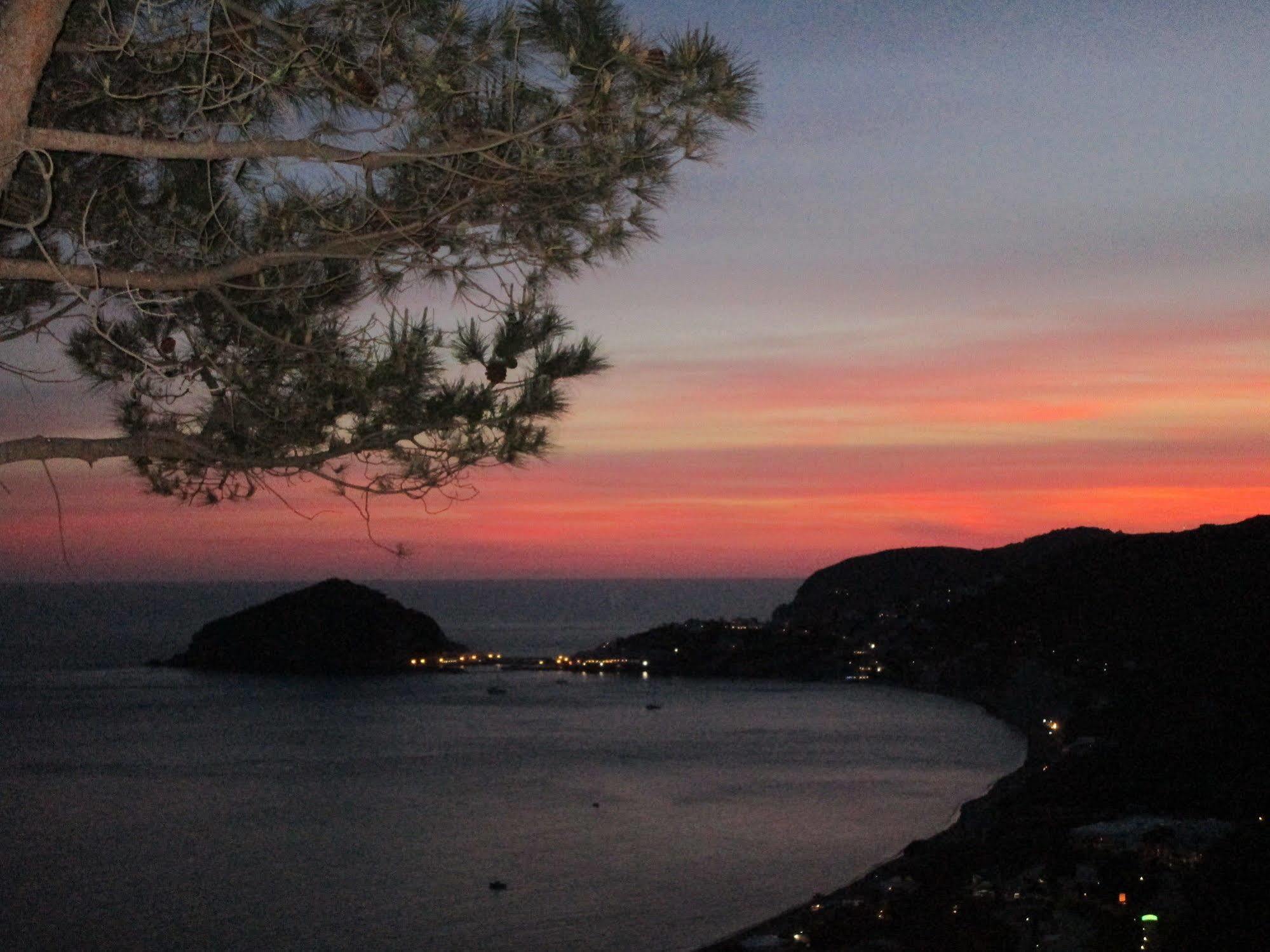 Hotel Villa Al Mare Barano dʼIschia Екстериор снимка