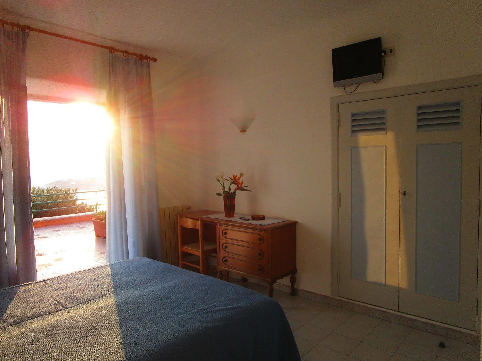 Hotel Villa Al Mare Barano dʼIschia Екстериор снимка